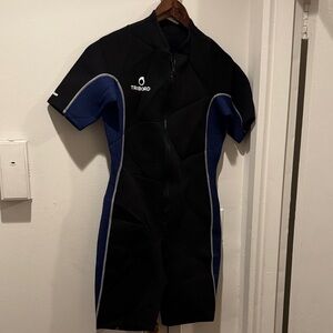 Men's Black and Blue Wet Suit for surf or diving
